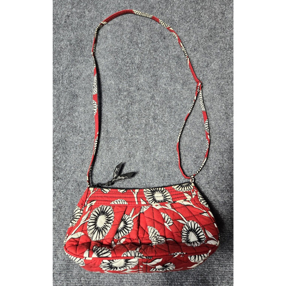 Vera Bradley Handbags - Vera Bradley Deco Daisy Crossbody Purse Purse Floral Handbag Quilted Red White